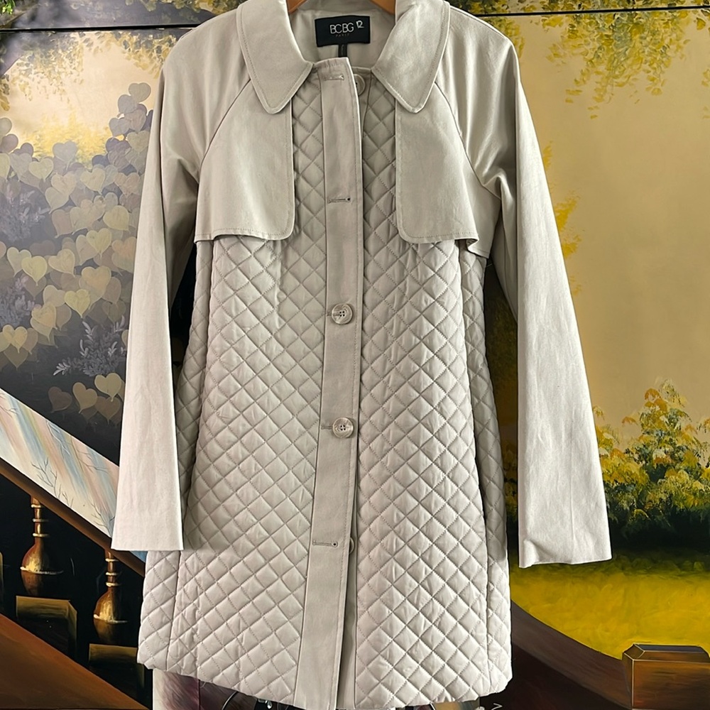 Bcbg Paris quilted trench coat with tie button up sz4